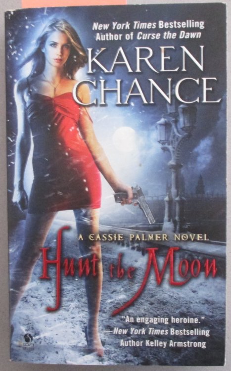 Hunt the Moon: A Cassie Palmer Novel