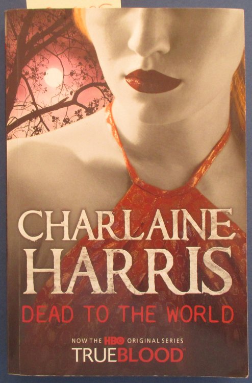 Dead to the World: A Southern Vampire Novel