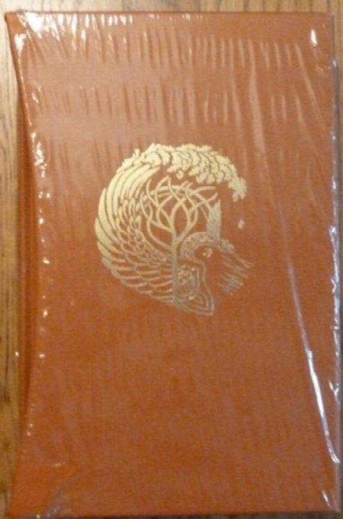 The Fall of Nmenor: and Other Tales from the Second Age of Middle-earth (Deluxe slipcased edition)