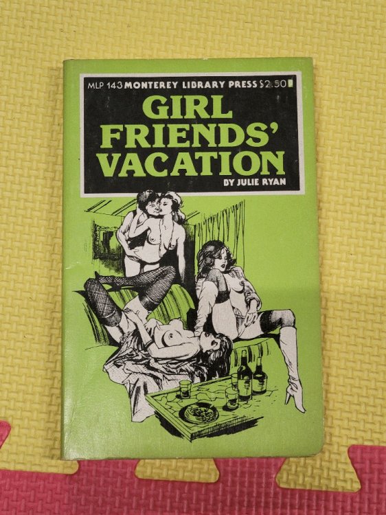 Girl Friends' Vacation