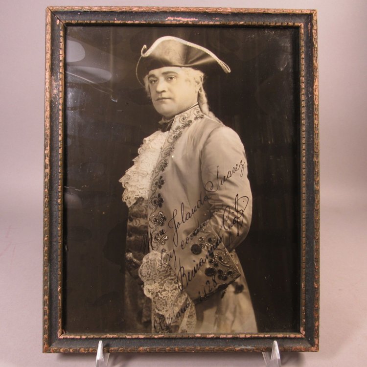 Autographed photograph of Beniamino Gigli