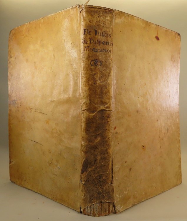 De Dispensationibus Matrimonialibus Vincentio de Justis Nobili Lucense Auctore Tractatus : In Tres Libros Digestus, In quibus, quid, quomodo, ac quando . ex receptissimis Doctorum Sententiis, & Curi Roman Stylo, quoad Matrimonium Dispensari possit, Accuratissime Declaratur ; Opus Episcopis . Perutil