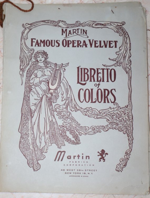 Martin Famous Opera Velvet. Libretto of Colors