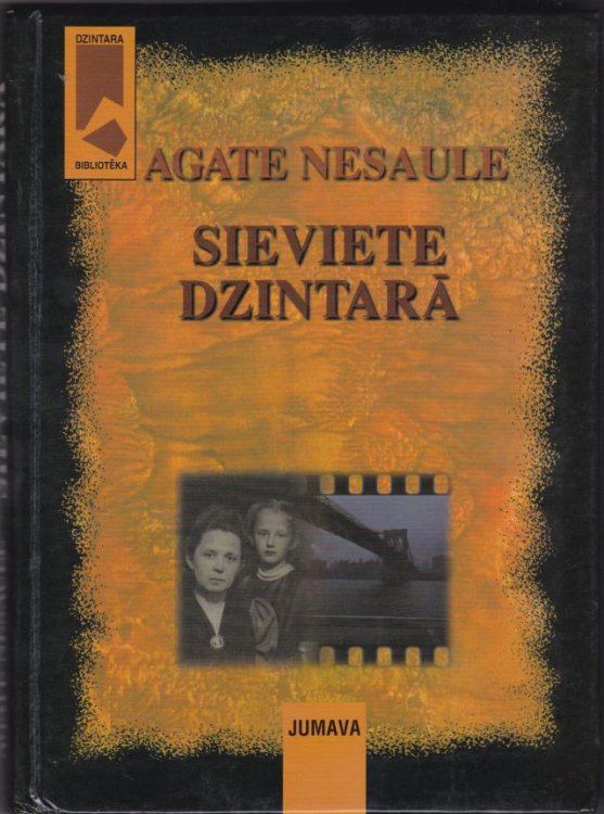 Sieviete Dzintara Kara Un Trimdas Radito Traumu Dziedesana
