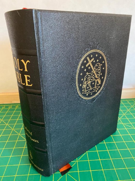 The Holy Bible Containing the Old and New Testaments in the Authorized King James Version