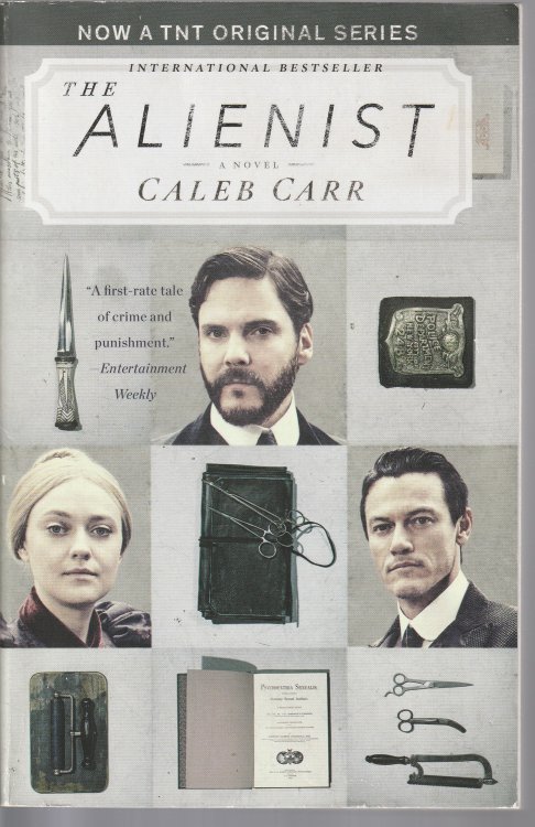 The Alienist (TNT Tie-in Edition): A Novel (The Alienist Series)