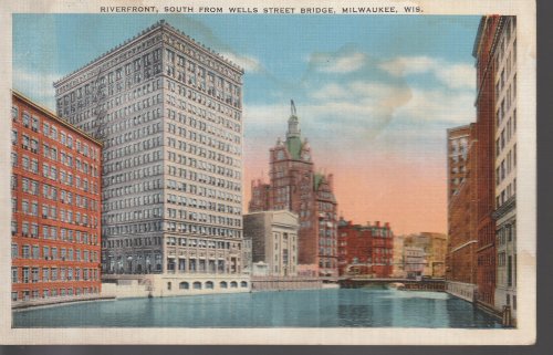 Milwaukee WI Riverfront S From Wells St. Bridge, circa 1930 Linen Postcard