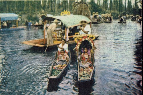 Mexico Tipico: Vintage Postcard book