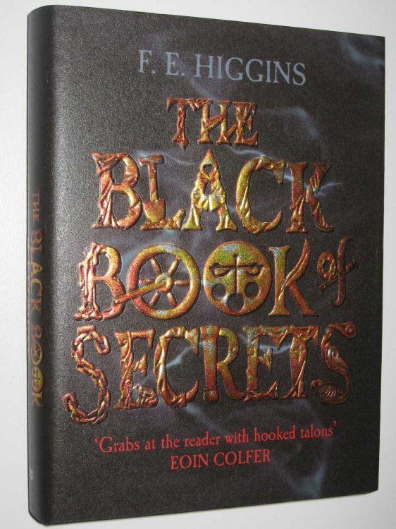 The Black Book of Secrets - Tales from the Sinister City Series #1