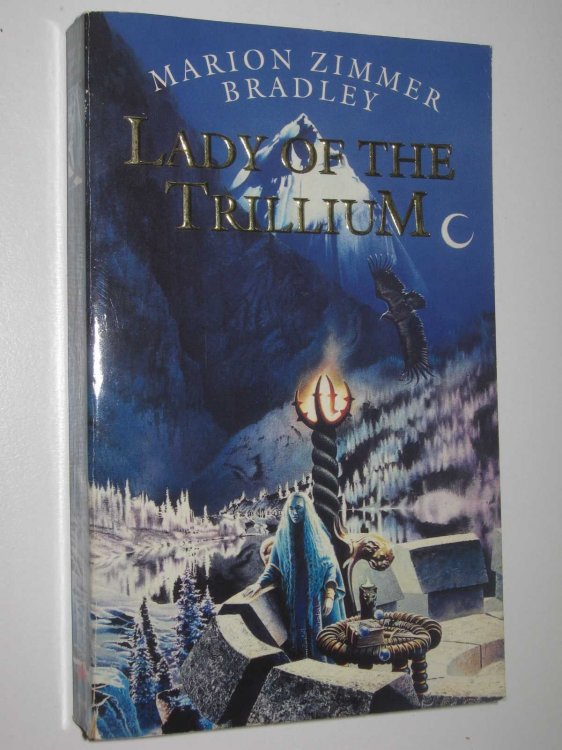 Lady of the Trillium - World of the Three Moons Series #4