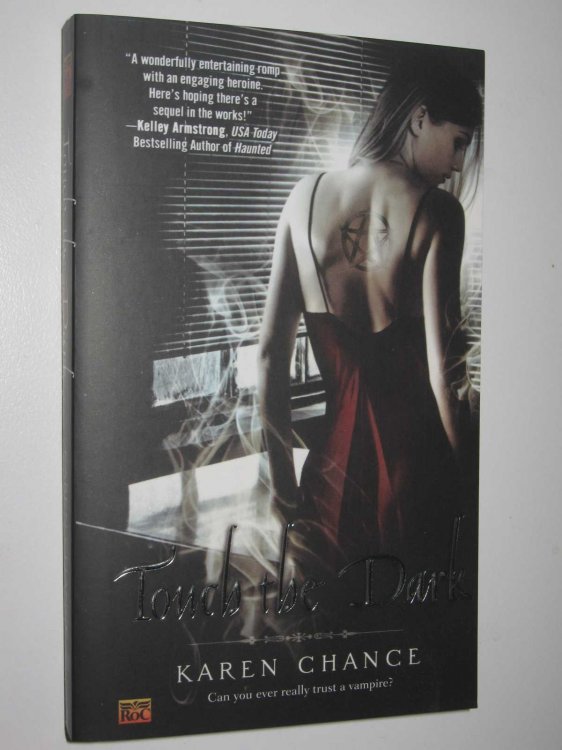 Touch The Dark - Cassie Palmer Series #1