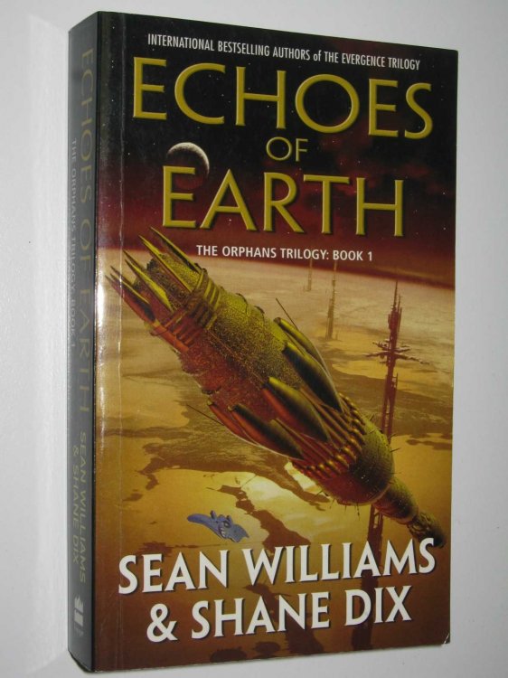 Echoes of Earth - The Orphans Trilogy #1