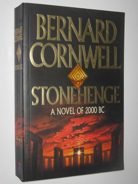 Stonehenge : A Novel of 2000 BC