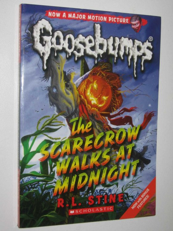 The Scarecrow Walks at Midnight - Goosebumps Classics #16