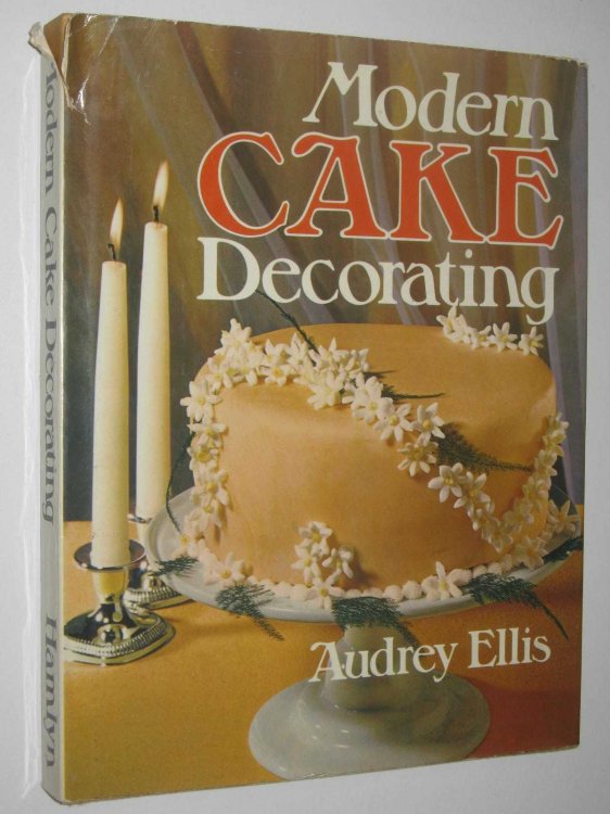 Modern cake decorating