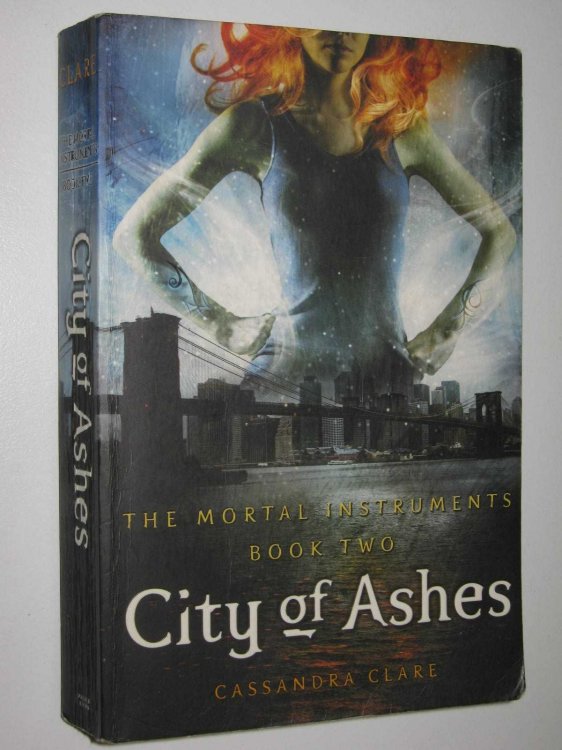 City of Ashes - Mortal Instruments Series #2