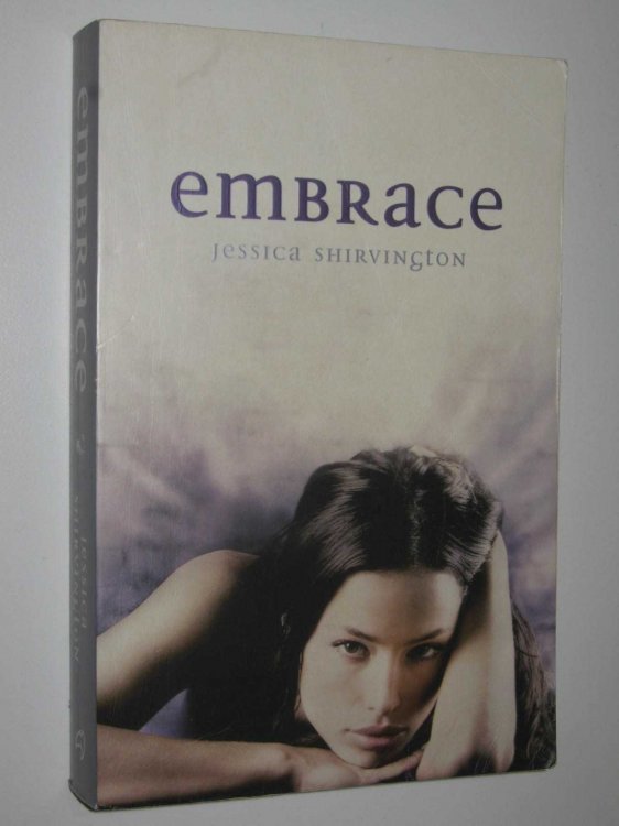 Embrace - Violet Eden Series #1