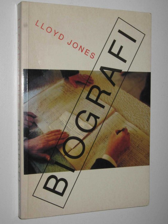 Biografi: An Albanian Quest