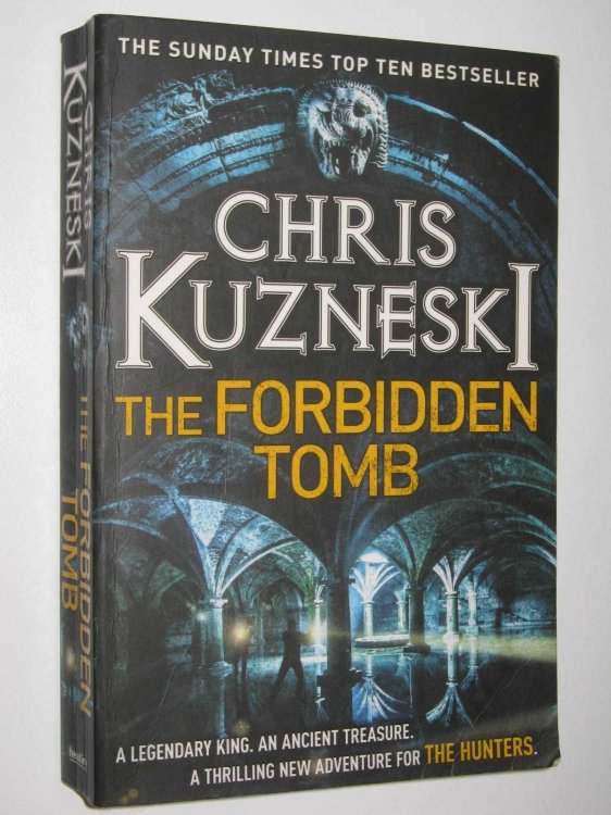 The Forbidden Tomb - The Hunters Series #2