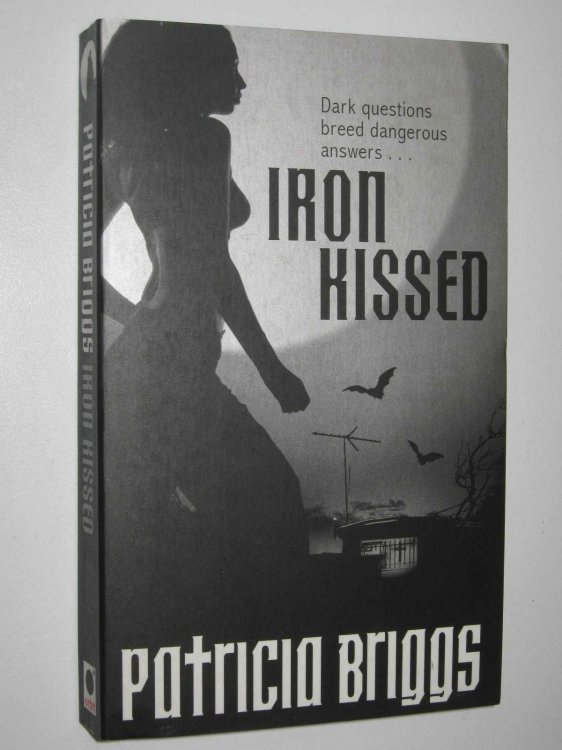 Iron Kissed - Mercy Thompson Series #3