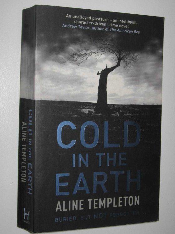 Cold in the Earth - DI Marjory Fleming Series #1