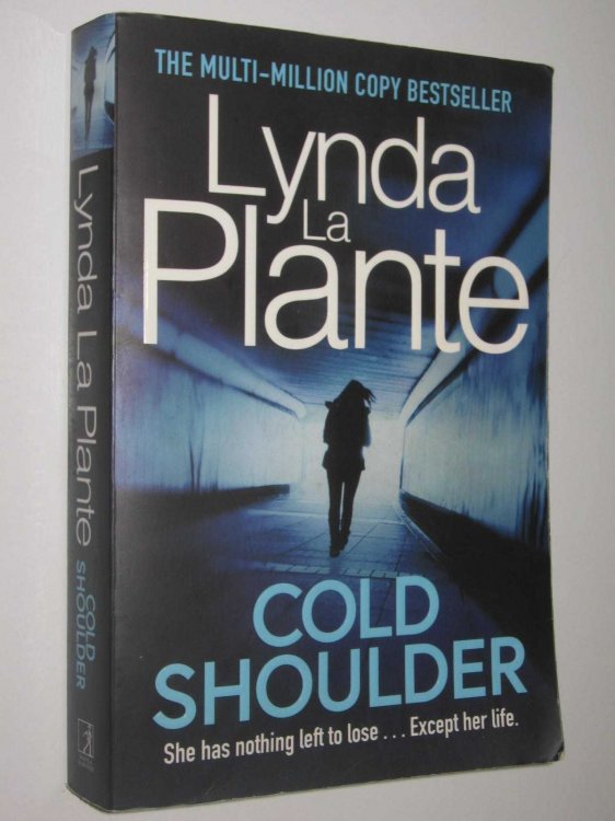 Cold Shoulder - Lorraine Page Series #1