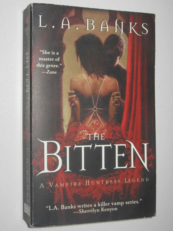 The Bitten - Vampire Huntress Legend Series #4