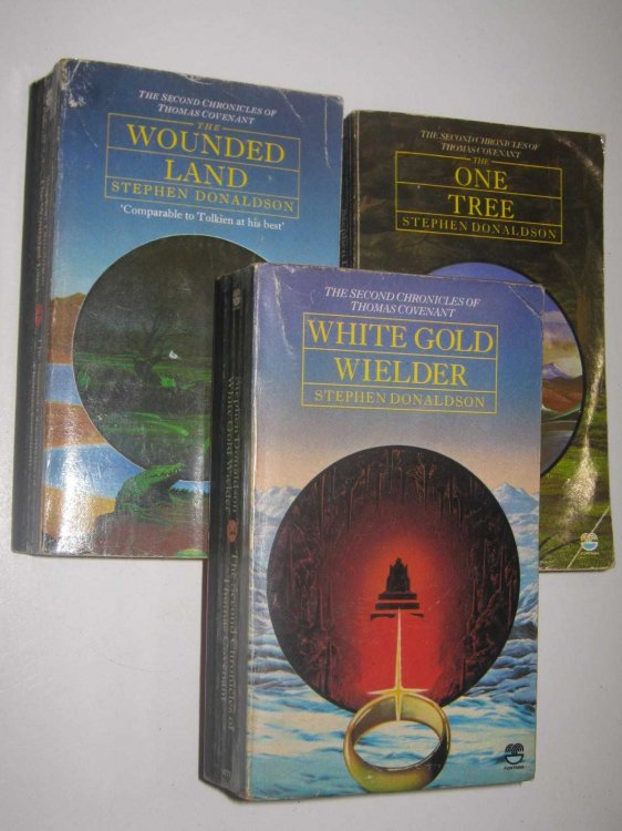 The Second Chronicles of Thomas Covenant : The Wounded Land + The One Tree + White Gold Wielder