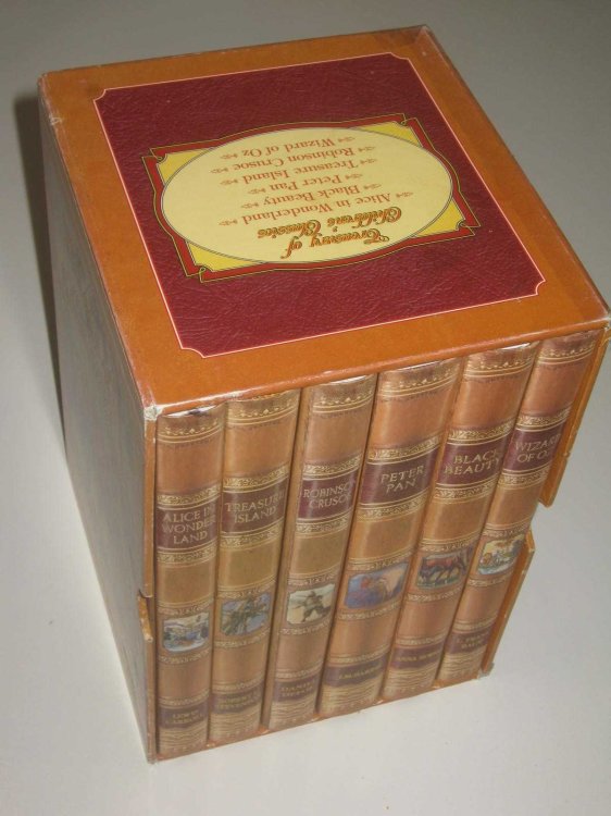 Treasury of Children's Classics : Alice in Wonderland + Wizard of Oz + Black Beauty + Robinson Crusoe + Treasure Island + Peter Pan