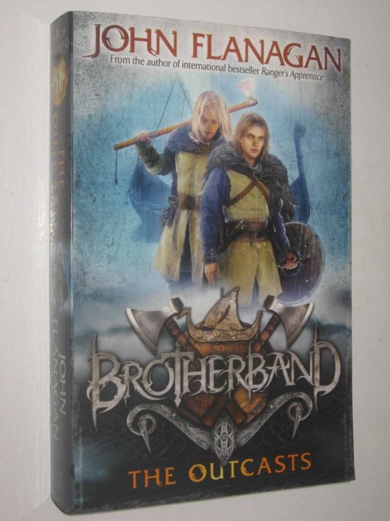 The Outcasts - Brotherband Series #1