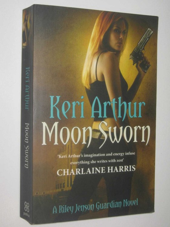 Moon Sworn - Riley Jenson Guardian Series #9