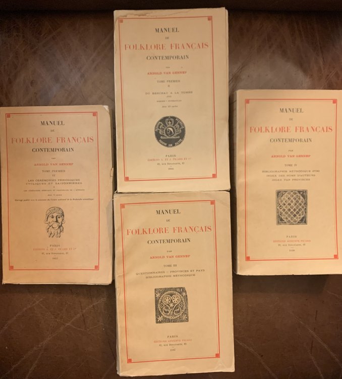 Manuel De Folklore Francais Contemporain Tome II III IV VI Les C r monies P riodiques Cycliques et Saisonnieres Du Berceau A La Tombe Mariage - Funerailles Questionnaires-Provinces Et Pays Bibliographie Methodique Index Des Noms D'Auteurs Index Par Provinces 4 Original French Folklore Vols.