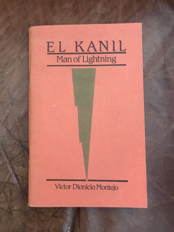 El Kanil Man of Lightning (English and Spanish Edition)