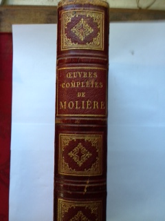 Oeuvres Completes De Moliere. Nouvelle Edition, Imprimer Sur Celles De 1679 et 1682 Avec Des Notes Explicatives Sur Les Mots Qui Ont Vieilli Ornee De Portraits En Pied Colories.