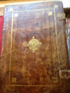 Missale Romanum Ex Decreto Sacrosancti Concilij Tridentini Restitutum, B. Pii V. Pontificis Max. Ivssv Editum, Clementis Viii. Ac Vrbani Viii. Auctoritate Recognitum, in Quomissae Sanctorum.