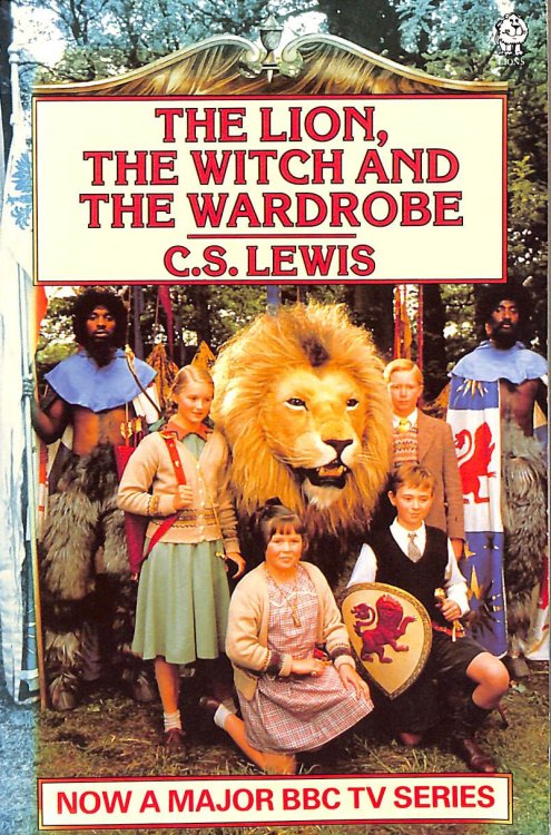 The Lion, the Witch and the Wardrobe (The Chronicles of Narnia)