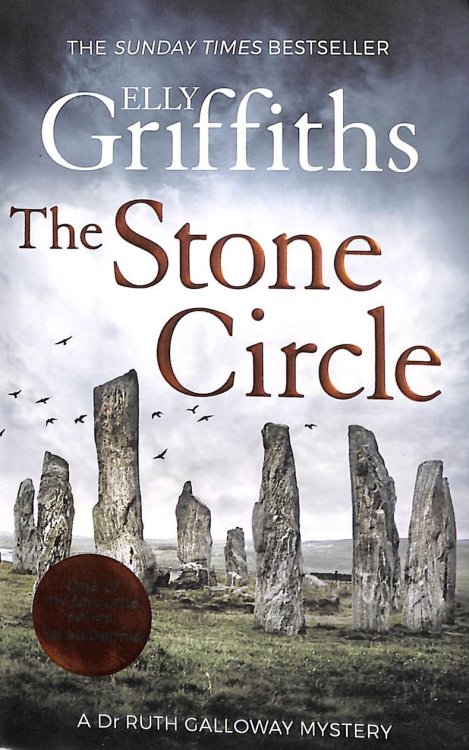 The Stone Circle: The Dr Ruth Galloway Mysteries 11
