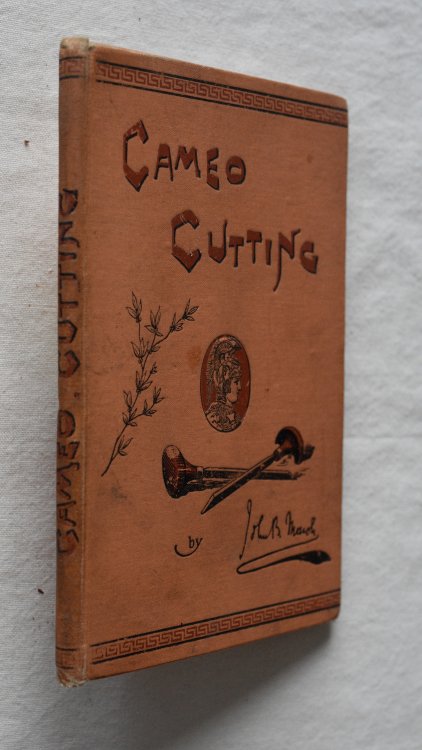Cameo Cutting [Darton's Manuals for Home Work]