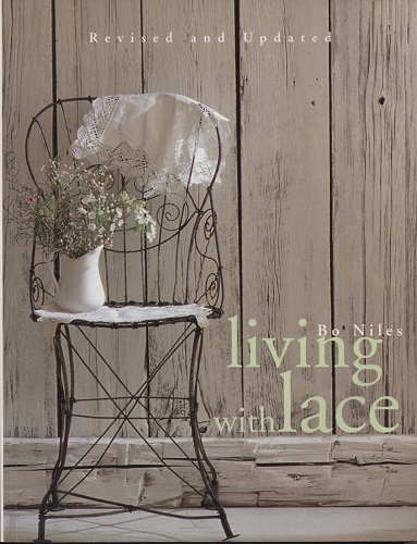 Living with Lace Revised and Updated
