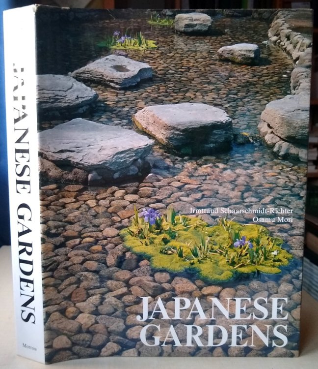 Japanese Gardens (translated by Janet Seligman)