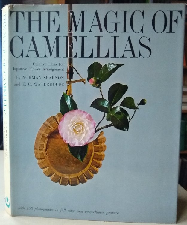 The Magic of Camellias - Creative Ideas for Japanese Flower Arrangement