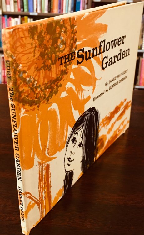 The Sunflower Garden (Weekly Reader Children's Book Club)
