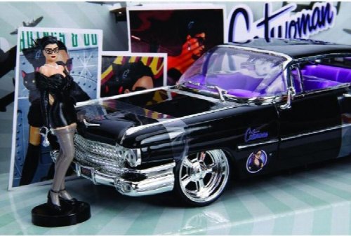Catwoman 1959 Bombshell Cadillac 1:24 Scale Diecast Replica Model by Jada Toys