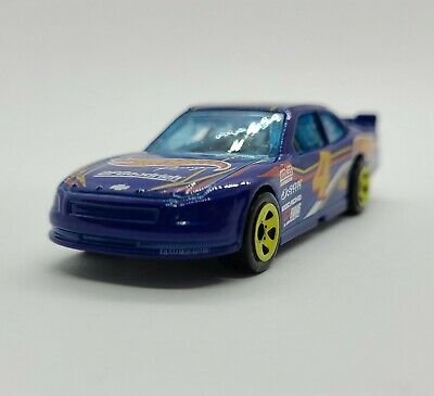 Hot Wheels Loose 2010 Chevy Impala #209/250 [Blue] HW Race Team 2/5