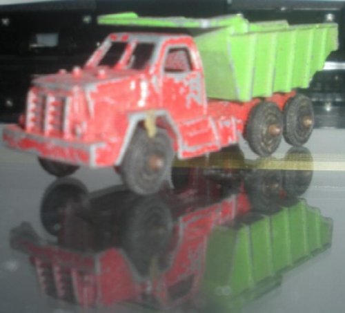 Vintage Tootsie Toys Red and Green Dump Truck 1950s 3