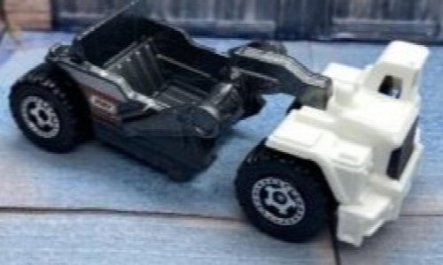 2015 Matchbox #28 Mbx S.c.p.r.x. (Scraper) White / Charcoal Metallic. Loose