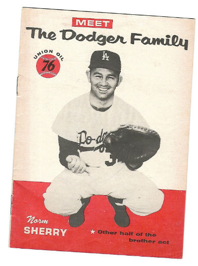 Norm Sherry 1960 Meet The Dodger Family Union Oil 76 Booklet Dodgers