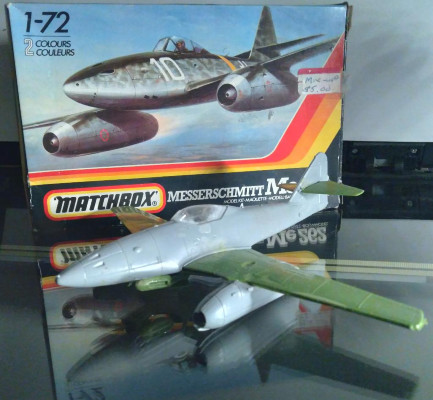 Matchbox 1:72 Messerschmitt Me-262 Blitzbomber Kit Model Kit 40100
