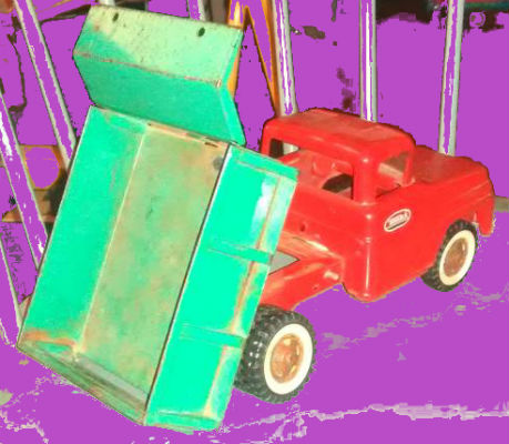 Vintage 1962-69 TONKA RED & GREEN DUMP TRUCK. ESTATE FRESH to MARKET.