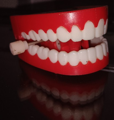 ChaChatter Teeth Novelty Toy Gag Wind Up By JA-RU Used Great Conditiontter teeth